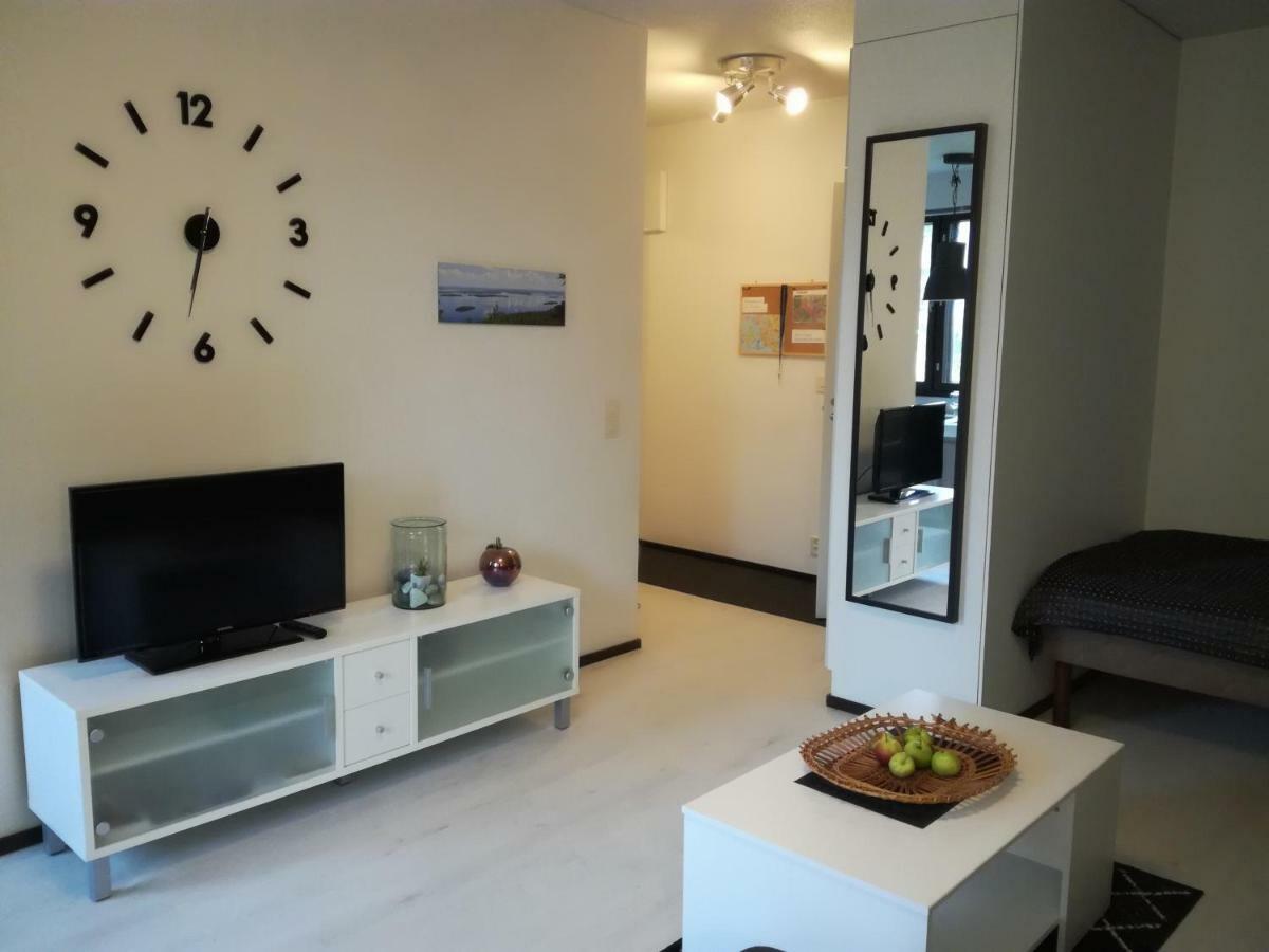 A Lovely One-Room Apartment Near The City Centre. Vaasa Ngoại thất bức ảnh